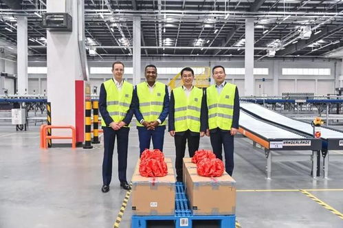 dior就馬鞍包的外型申請商標專利 nike球鞋產品或迎來全線漲價
